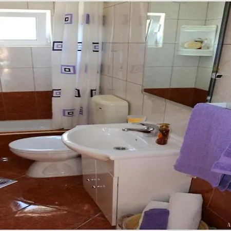 Apartment Juras - With Balcony And Side Sea View Tea Rogoznica (Sibenik-Knin)