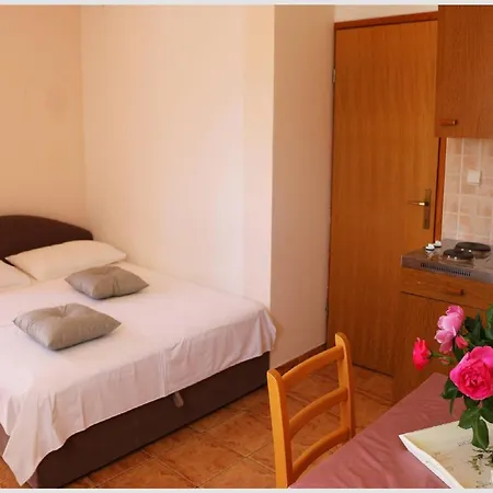 Juras - With Balcony And Side Sea View Tea *