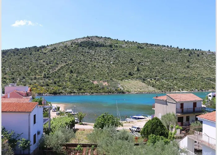 Juras - With Balcony And Side Sea View Tea Daire *